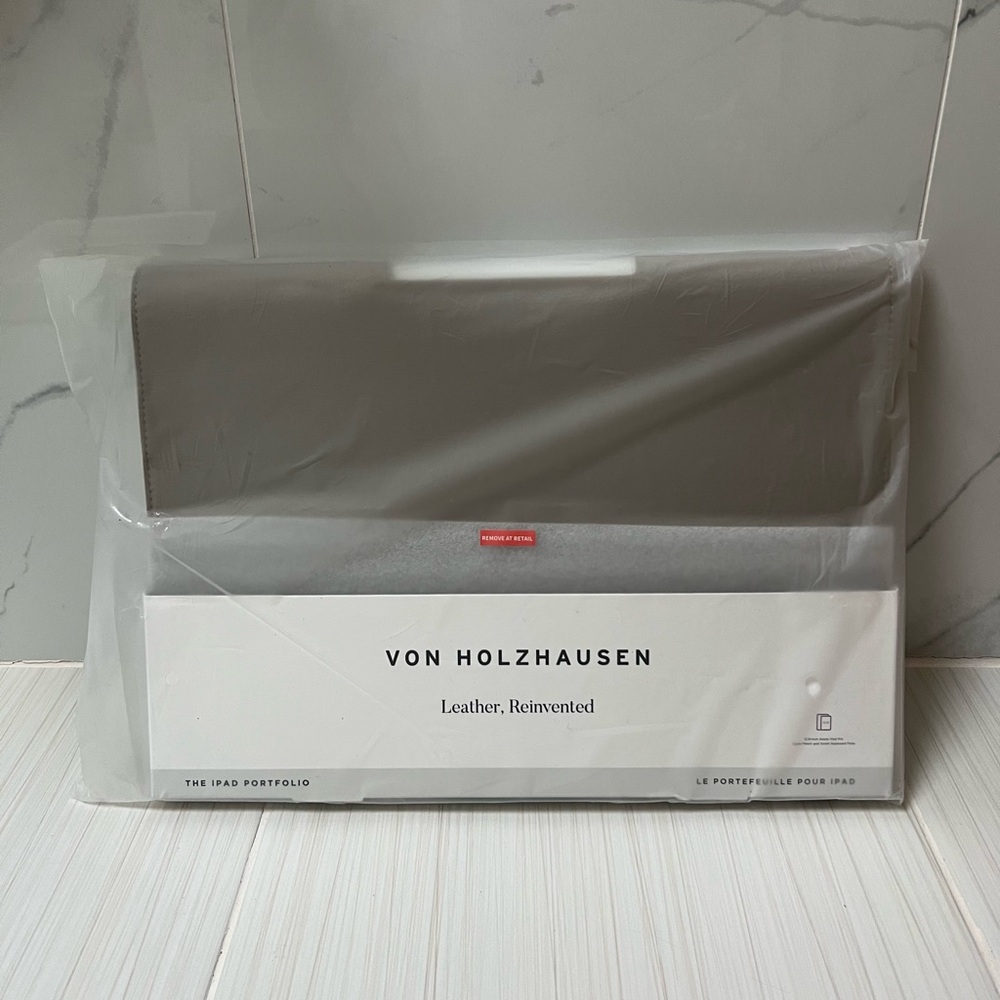 NWT Von Holzhausen Gray iPad Pro 12.9” Portfolio Sleeve